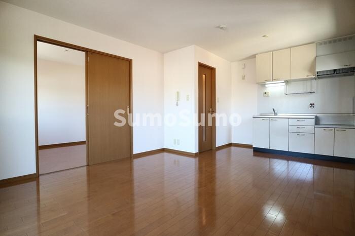 物件内観写真3　(おしゃれな居間です)