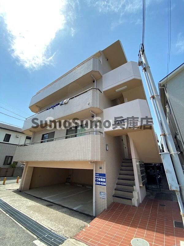 物件外観写真1　(建物外観を気になさる方へ、見た目の良い物件です)