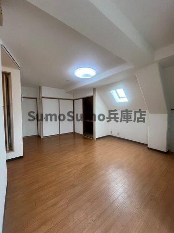 物件内観写真23　(居間です)