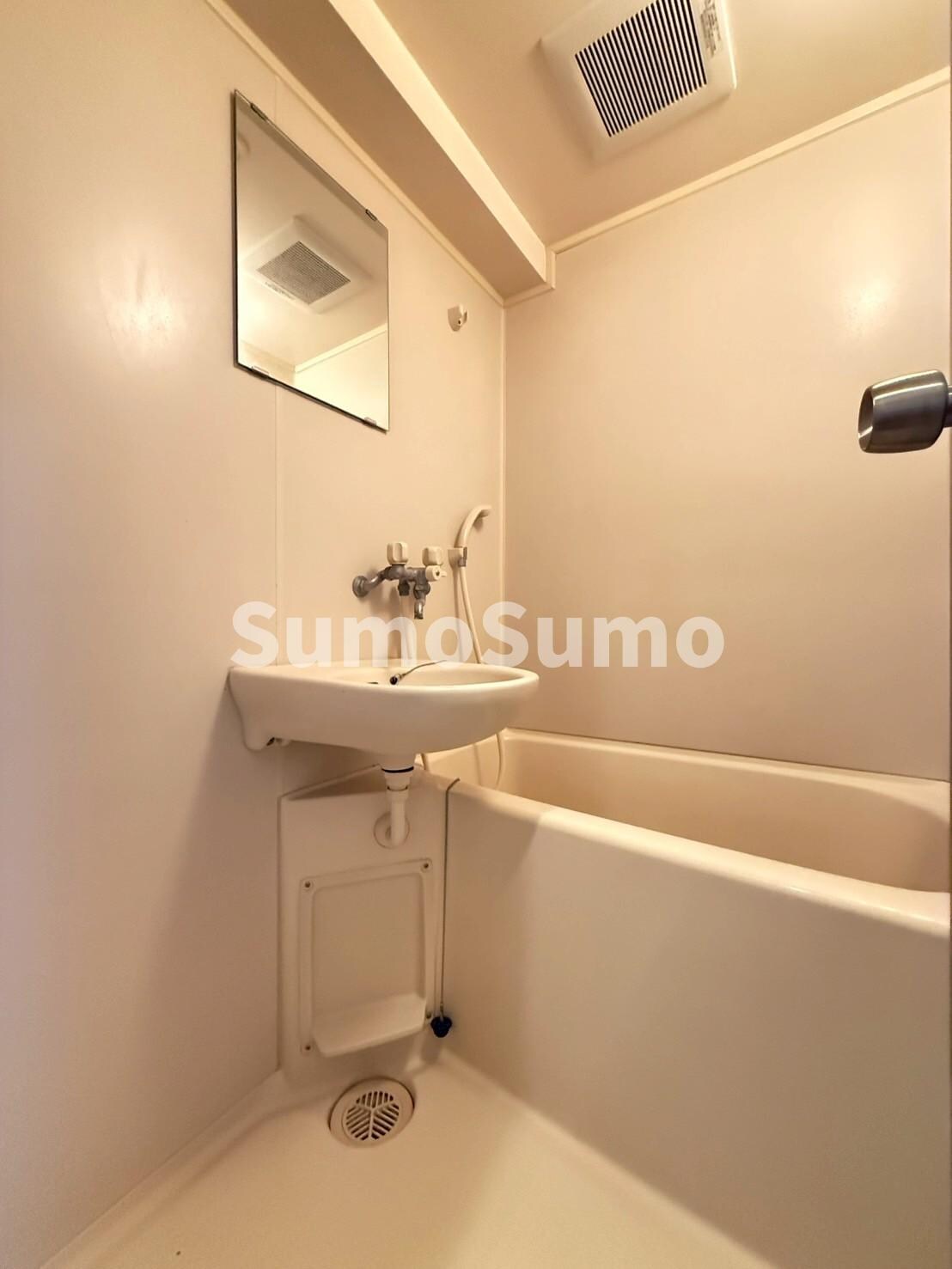 物件内観写真8　(ゆったり過ごせるお風呂です)