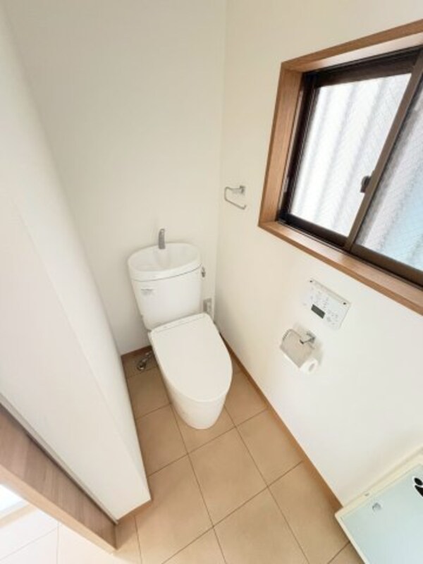 トイレ(シンプルで使いやすいトイレです)