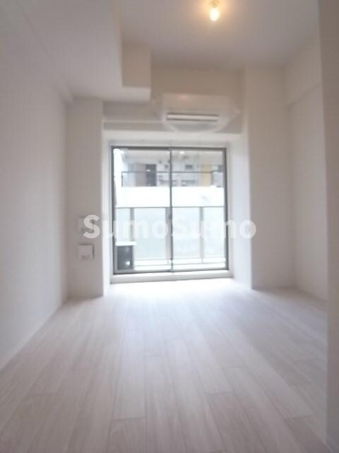 物件内観写真4　(使いやすい居間です)