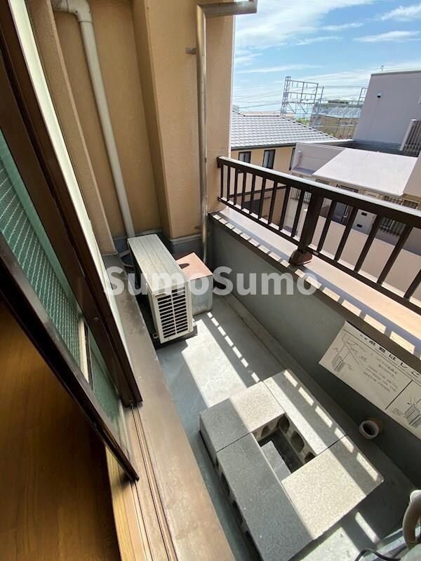 物件内観写真18　(広々としたバルコニーです)