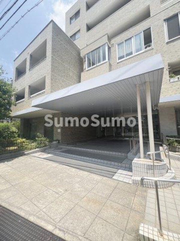 エントランス(建物の内部です)