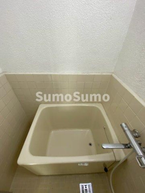 浴室(日々の疲れを癒すお風呂付です)