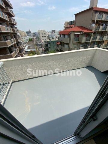 物件内観写真22　(外からの目が気にならないバルコニーで洗濯物が干せます)