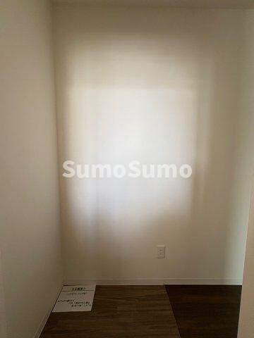 物件内観写真2　(ゆったりとした玄関です)