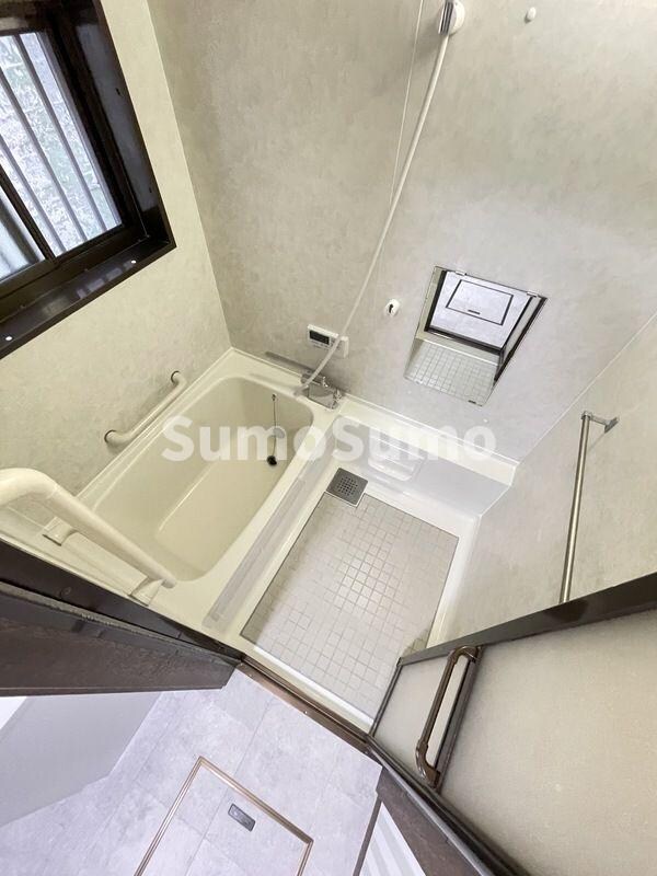 物件内観写真6　(コンパクトで使いやすいお風呂です)