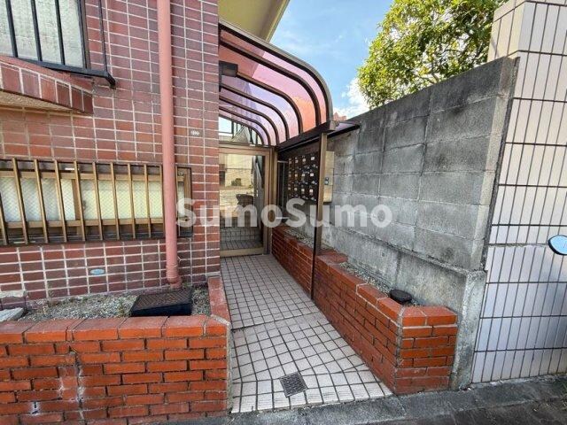 物件外観写真2　(建物の内部です)