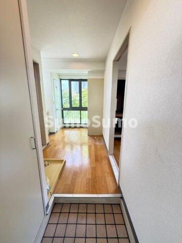 物件内観写真5　(毎日通る玄関はこちらです)