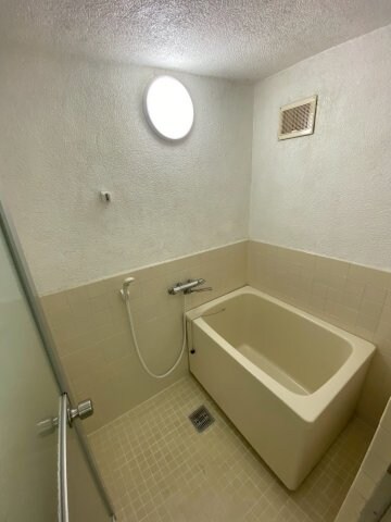 物件内観写真7　(コンパクトで使いやすいお風呂です)