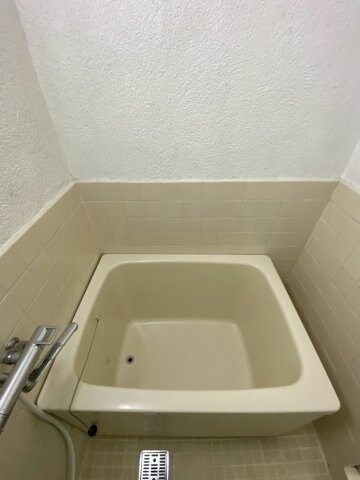 物件内観写真15　(日々の疲れを癒すお風呂付です)