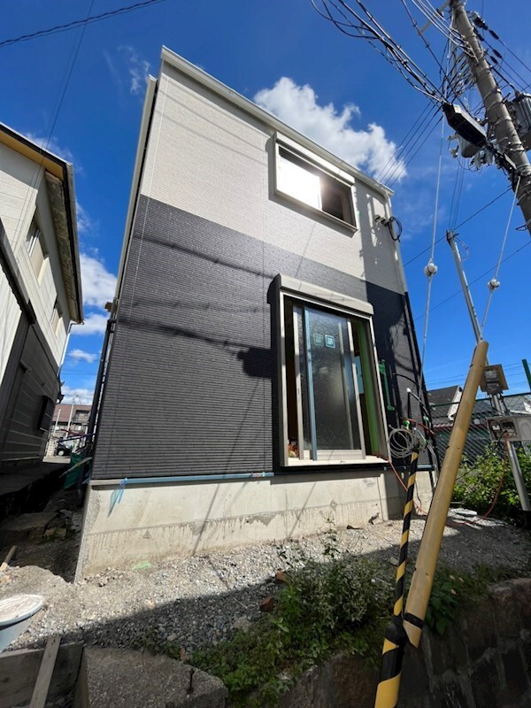 物件外観写真2　(おしゃれな外観です)