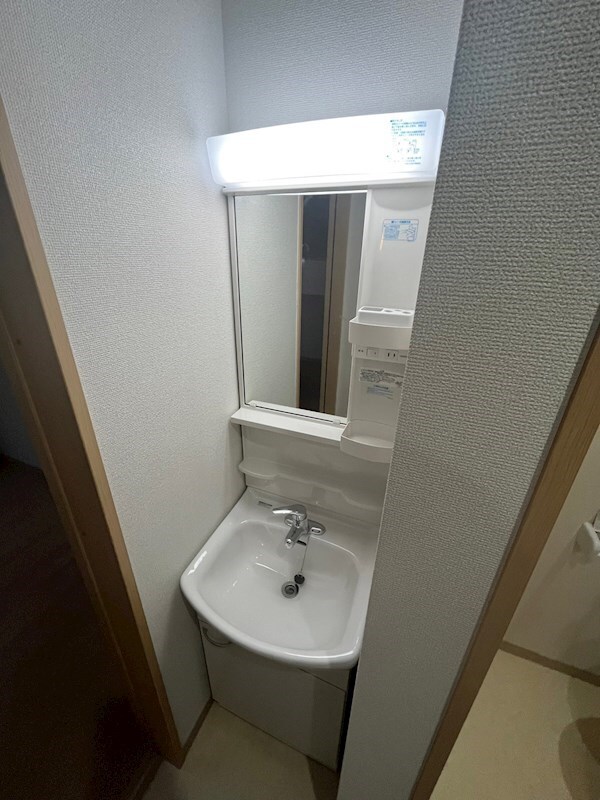 物件内観写真10　(独立洗面台です)