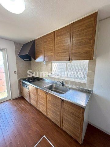 物件内観写真6　(お料理しやすいキッチンです)