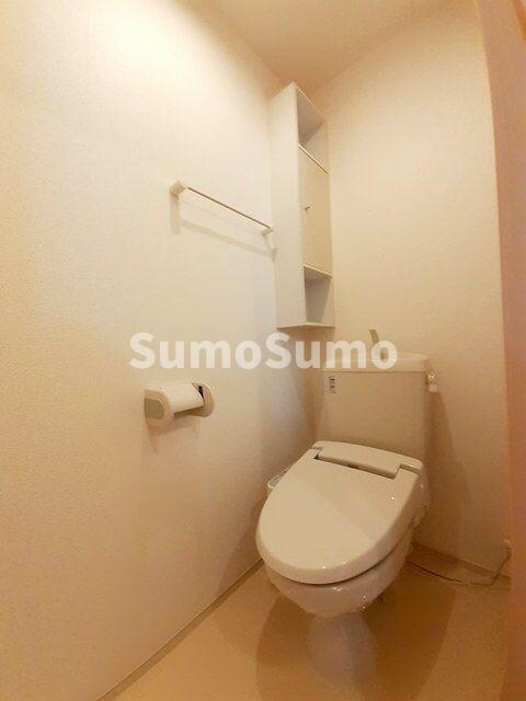 物件内観写真9　(コンパクトで使いやすいトイレです)