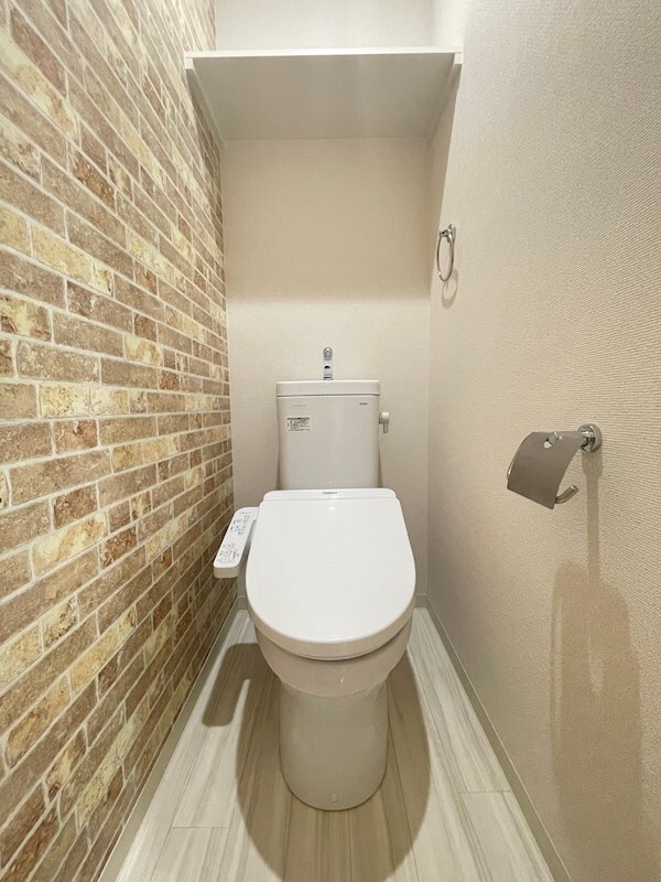 トイレ(コンパクトで使いやすいトイレです)