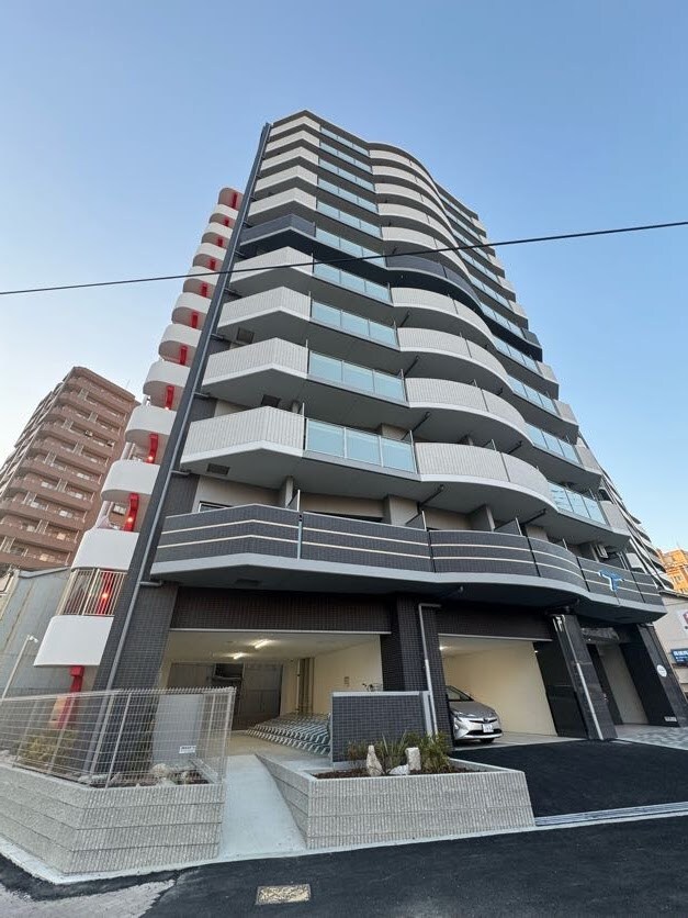 物件外観写真1　(外観もきれいです)