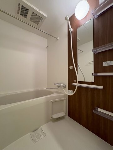 物件内観写真6　(お風呂で日々の疲れを落としましょう)