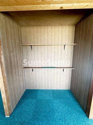 物件内観写真10　(小物を収納するのに便利です)