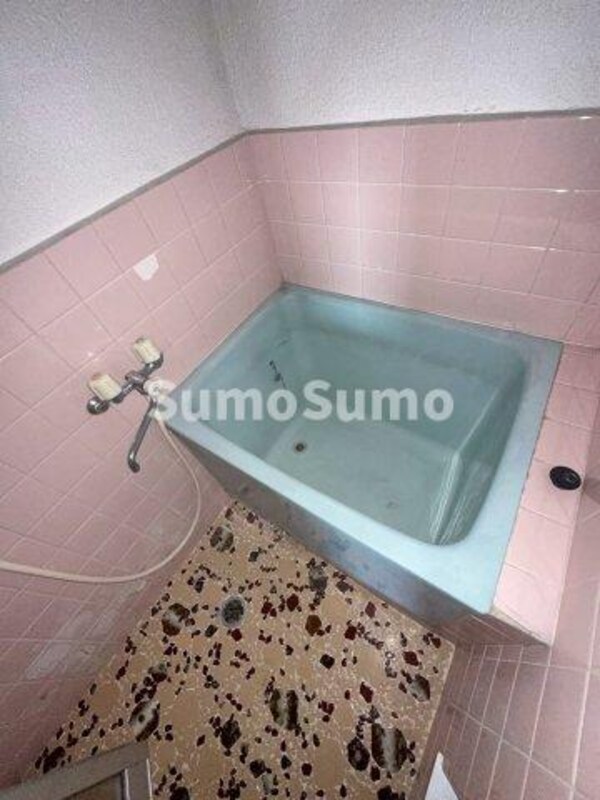 浴室(日々の疲れを癒すお風呂付です)