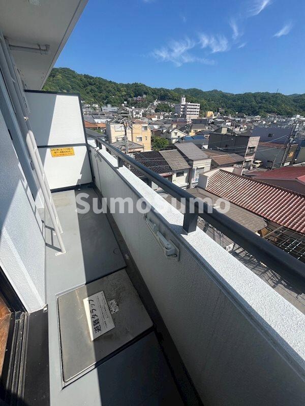 バルコニー(お洗濯にも便利なバルコニー付き)