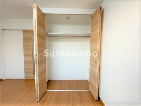 物件内観写真12　(大きなスペースがあり、収納には困りません)