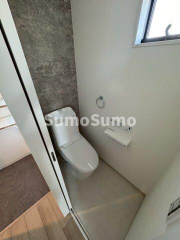 物件内観写真9　(清潔感のあるトイレです)