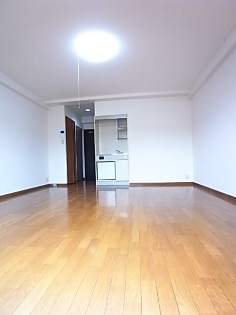 物件内観写真17　(使いやすいリビングです)