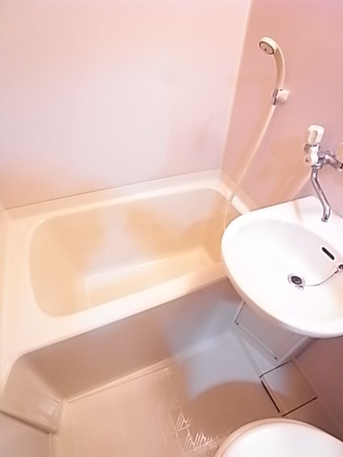 物件内観写真18　(きれいなお風呂です)