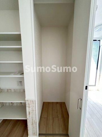 物件内観写真5　(専用の収納スペースです)