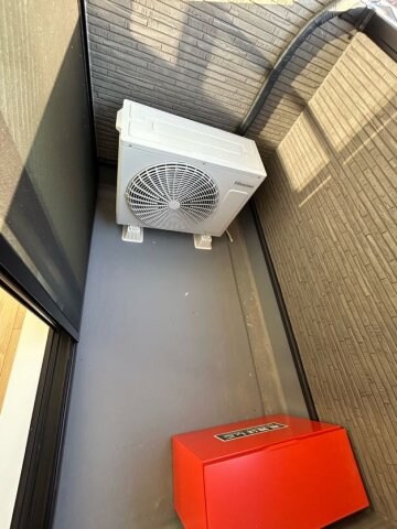 物件内観写真7　(外からの目が気にならないバルコニーで洗濯物が干せます)