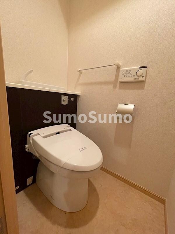 物件内観写真10　(シンプルで使いやすいトイレです)