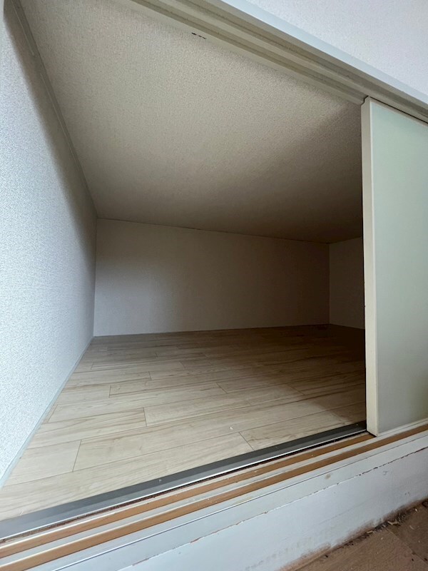 物件内観写真11　(小物を収納するのに便利です)