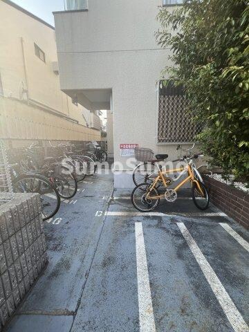 物件外観写真4　(駐車場があります)