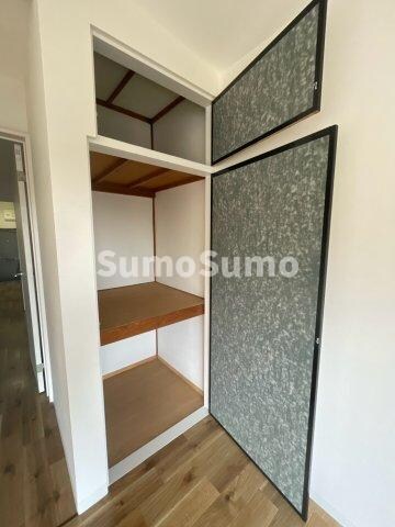 物件内観写真6　(収納があります)