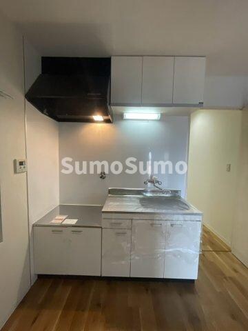 物件内観写真14　(コンパクトなキッチンで掃除もラクラク)