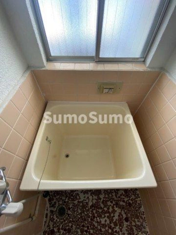 浴室(日々の疲れを癒すお風呂付です)