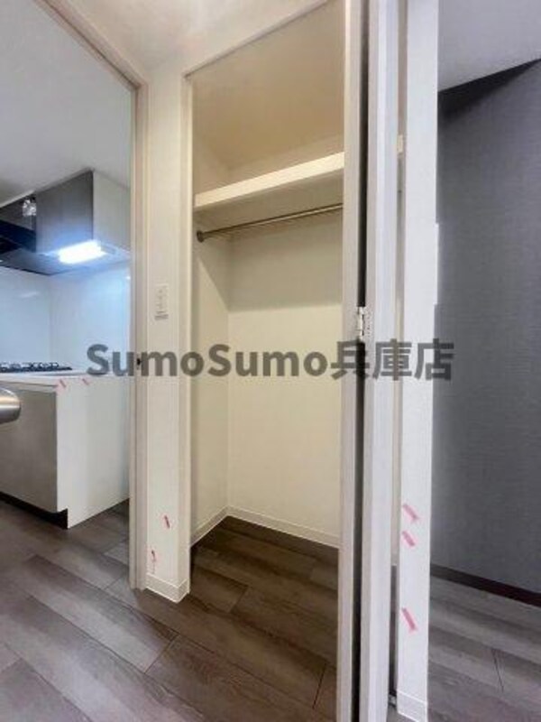 収納(小物を収納するのに便利です)