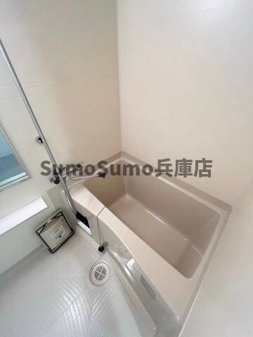 物件内観写真16　(コンパクトで使いやすいお風呂です)