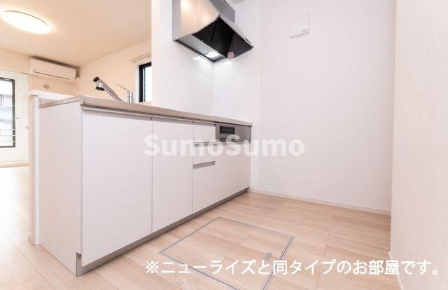 物件内観写真5　(コンパクトなキッチンで掃除もラクラク)