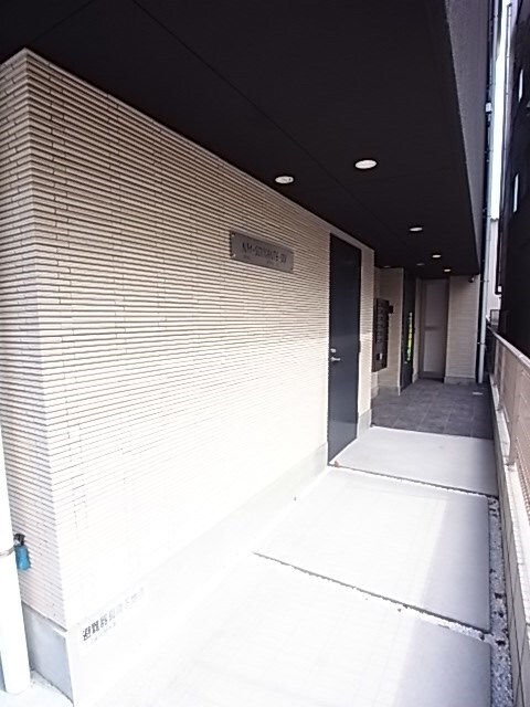 物件外観写真2　(建物の内部です)