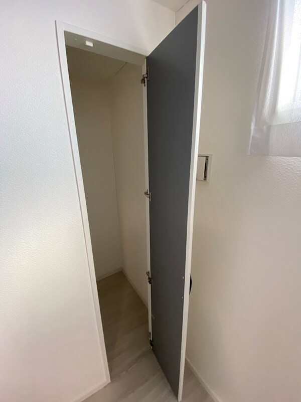 物件内観写真23　(小物を収納するのに便利です)