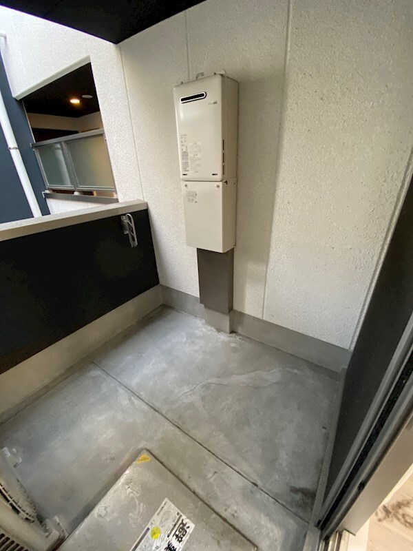 物件内観写真24　(お洗濯にも便利なバルコニー付き)