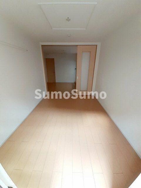 物件内観写真6　(使い勝手のいい寝室です)