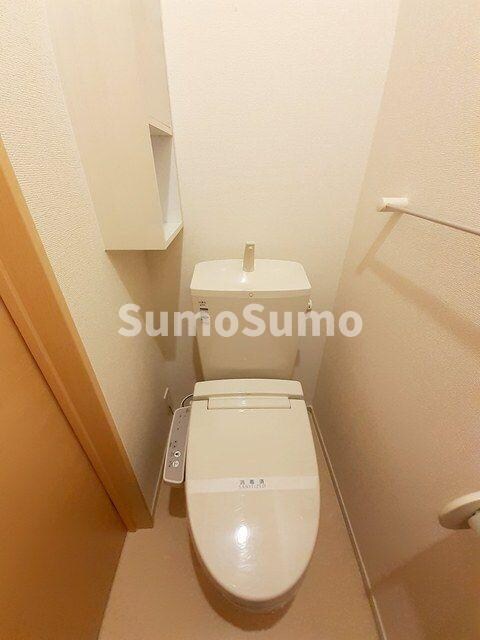 物件内観写真9　(コンパクトで使いやすいトイレです)