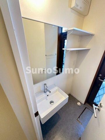 物件内観写真9　(忙しい朝には欠かせない洗面所です)
