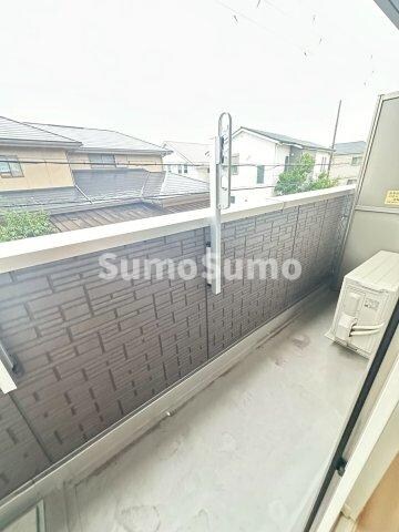 物件内観写真13　(開放的で明るい空間を演出してくれるバルコニーです)