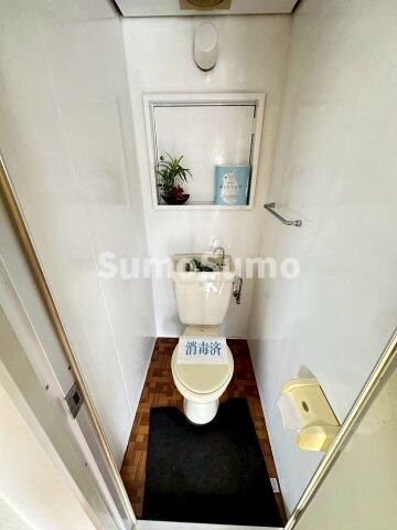 物件内観写真10　(ゆったりとした空間のトイレです)