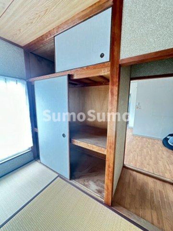 和室(フローリングだけでなく、和室もあります)